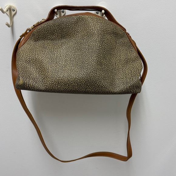 Elegant Brown and Tan Women's Shoulder Bag - Picture 2 of 6